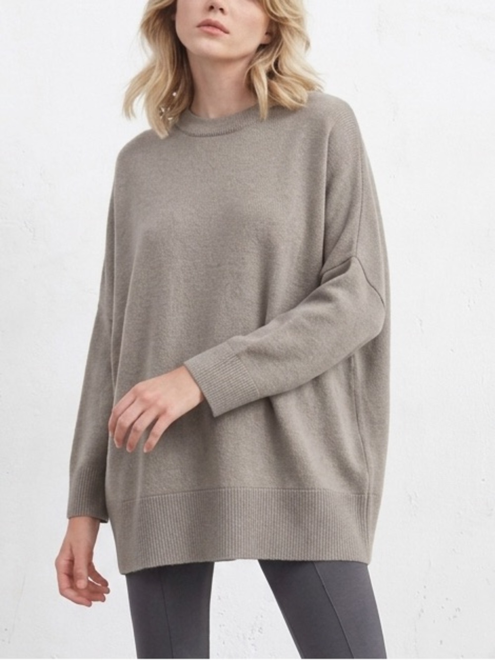 VETTA Capsule 4-in-1 Oversized Convertible Sweater L